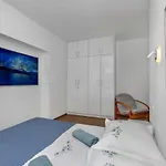 Mediteraneo 아파트