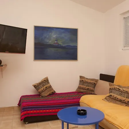 Mediteraneo Apartment *