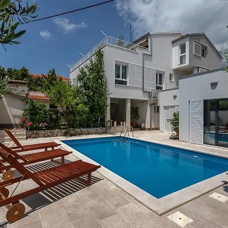 Mediteraneo Apartmán *