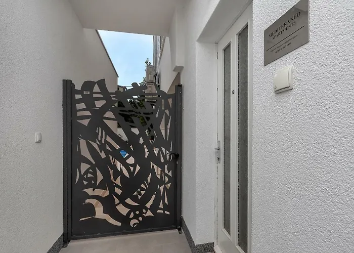 Mediteraneo Apartment *