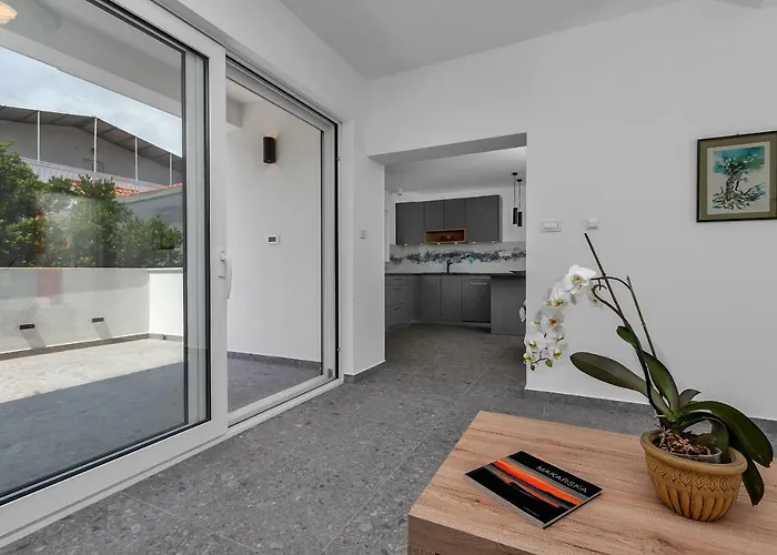 Mediteraneo * Макарська